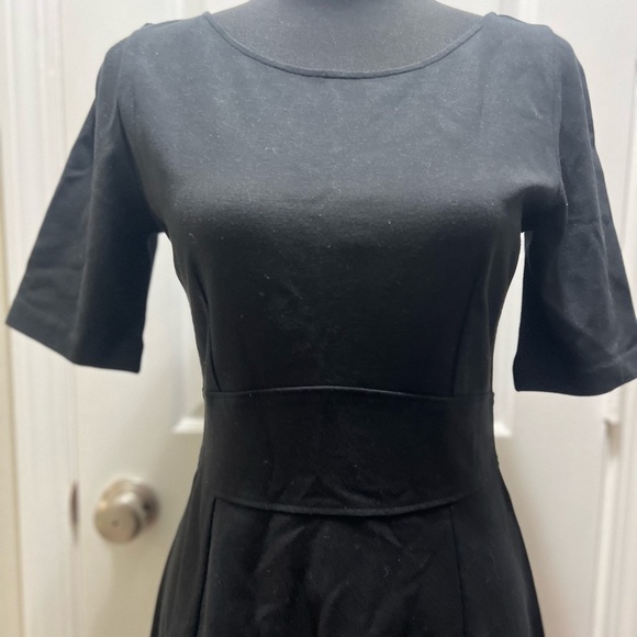 J. Crew Black Dress Scoop Neck Fit and Flare with Elbow Length Sleeves Size 4 - Picture 2 of 6